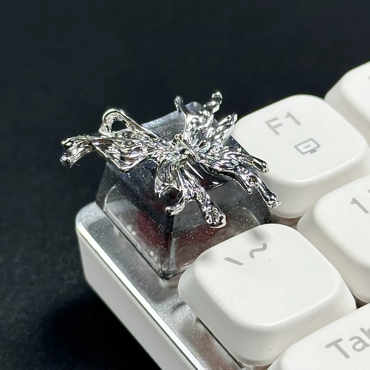 Custom Handmade Metal Keycaps Black Butterfly Girl Design OEM ESC Keys for Mechanical Gaming Keyboard Artisan Personality Gift
