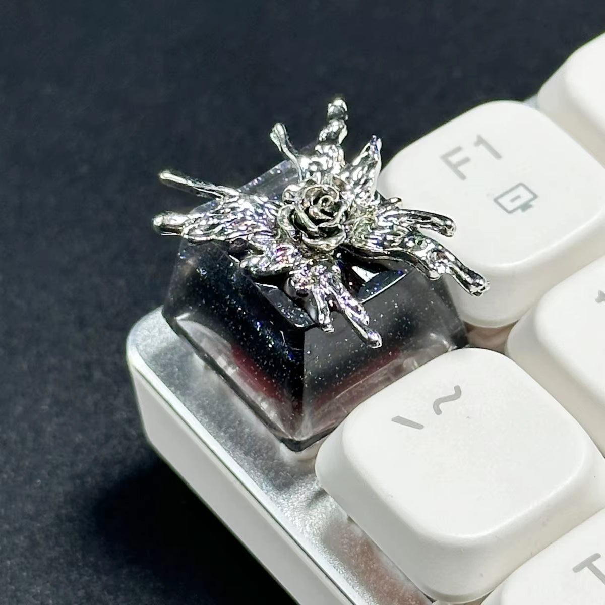 Custom Handmade Metal Keycaps Black Butterfly Girl Design OEM ESC Keys for Mechanical Gaming Keyboard Artisan Personality Gift